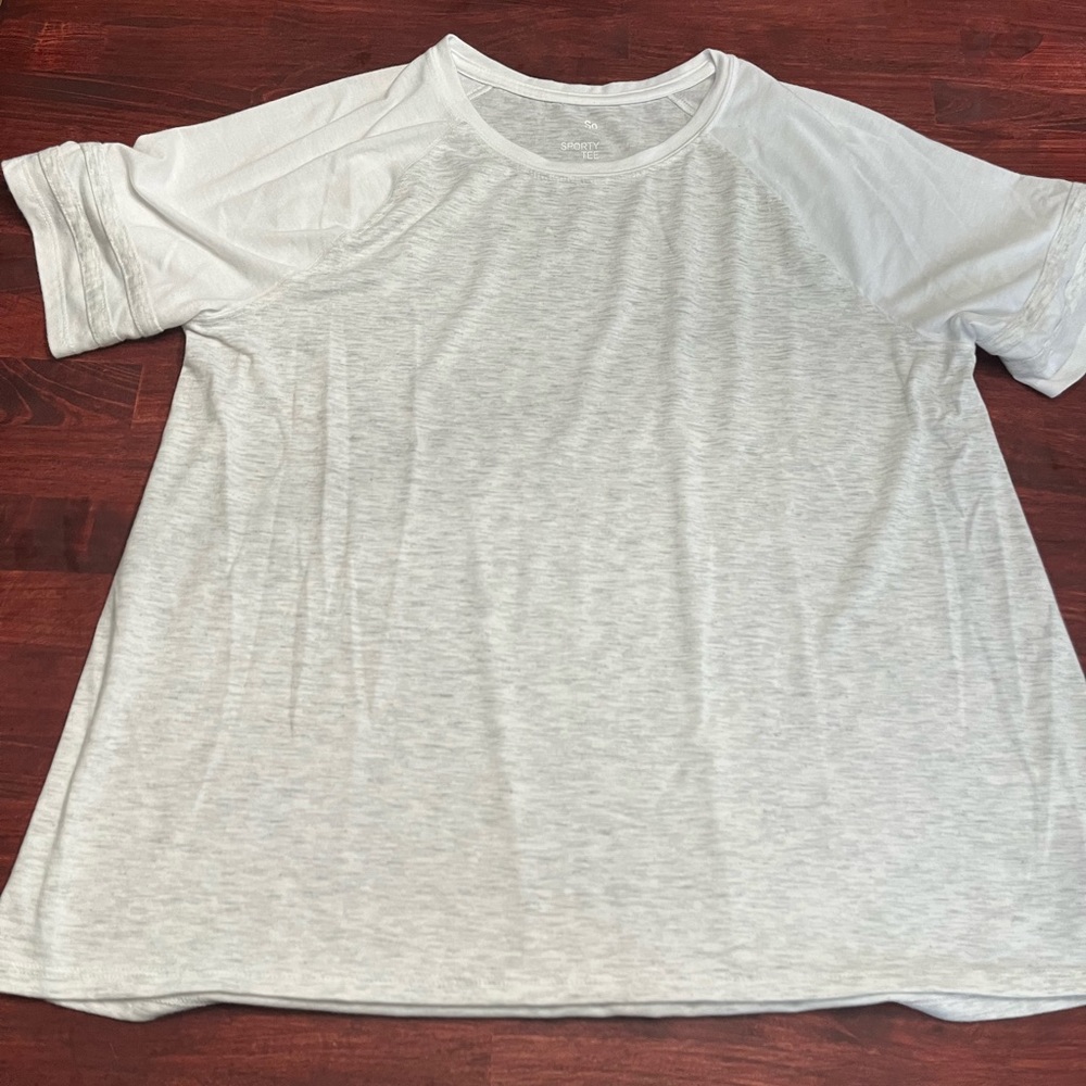 sporty tee
